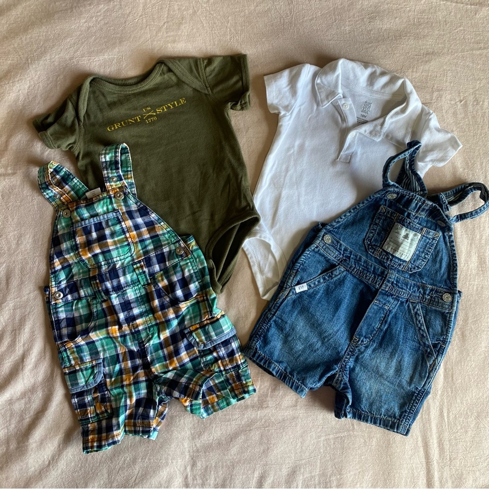 GAP Baby Boy Spring Summer Clothing Bundle. Overalls, Bodysuit Onsies. 12-18M